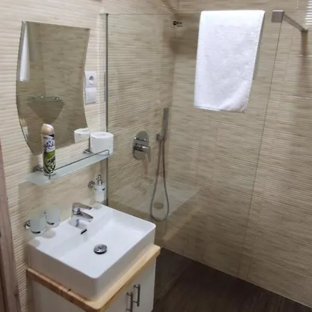 Guest house Ordoglovas Vendeghaz Bajna
